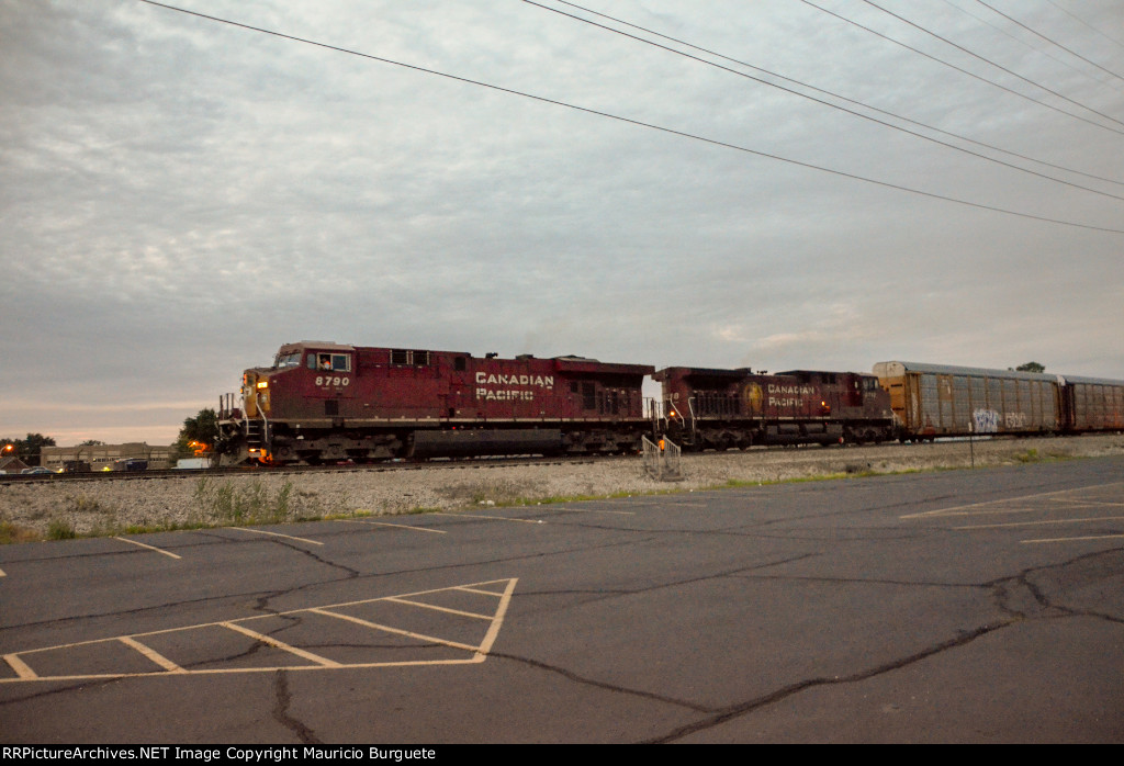 CP ES44AC & AC44CW Locomotives 